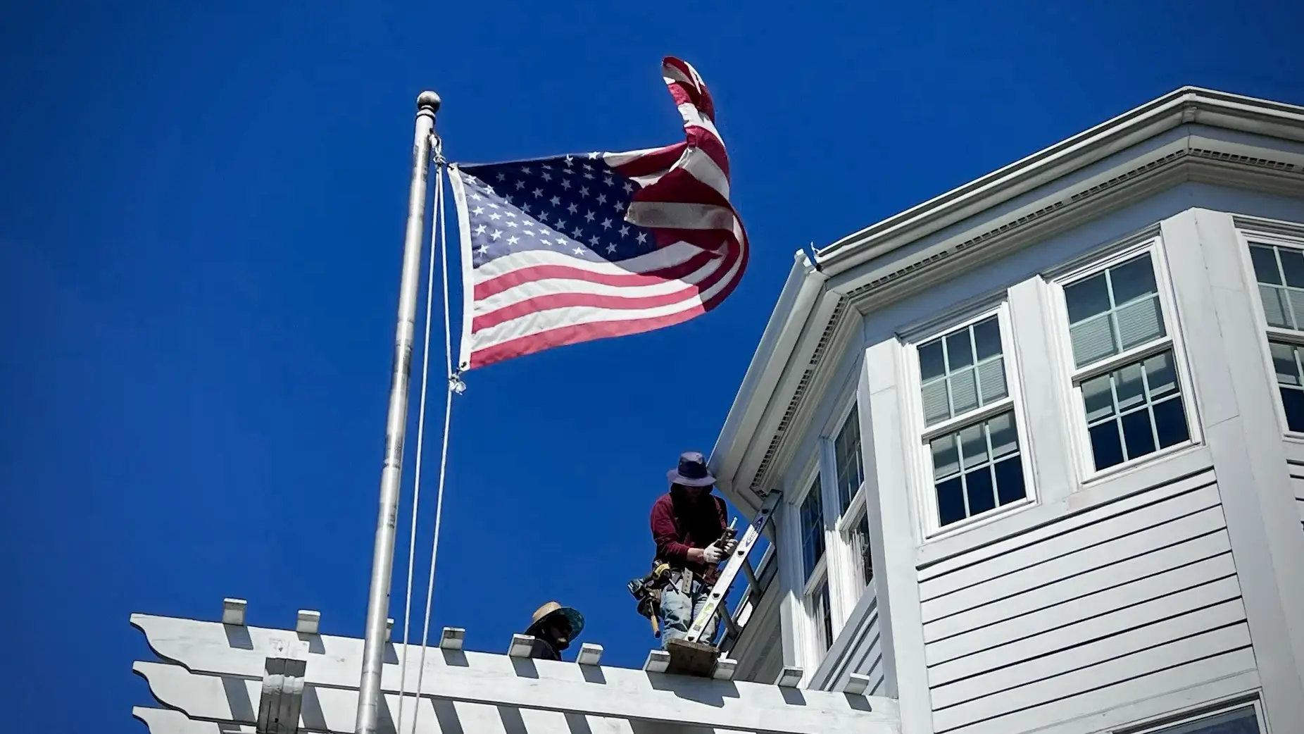 performance seamless gutters hero 2